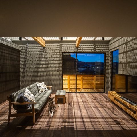 陰影と眺望の家　／　奈良県