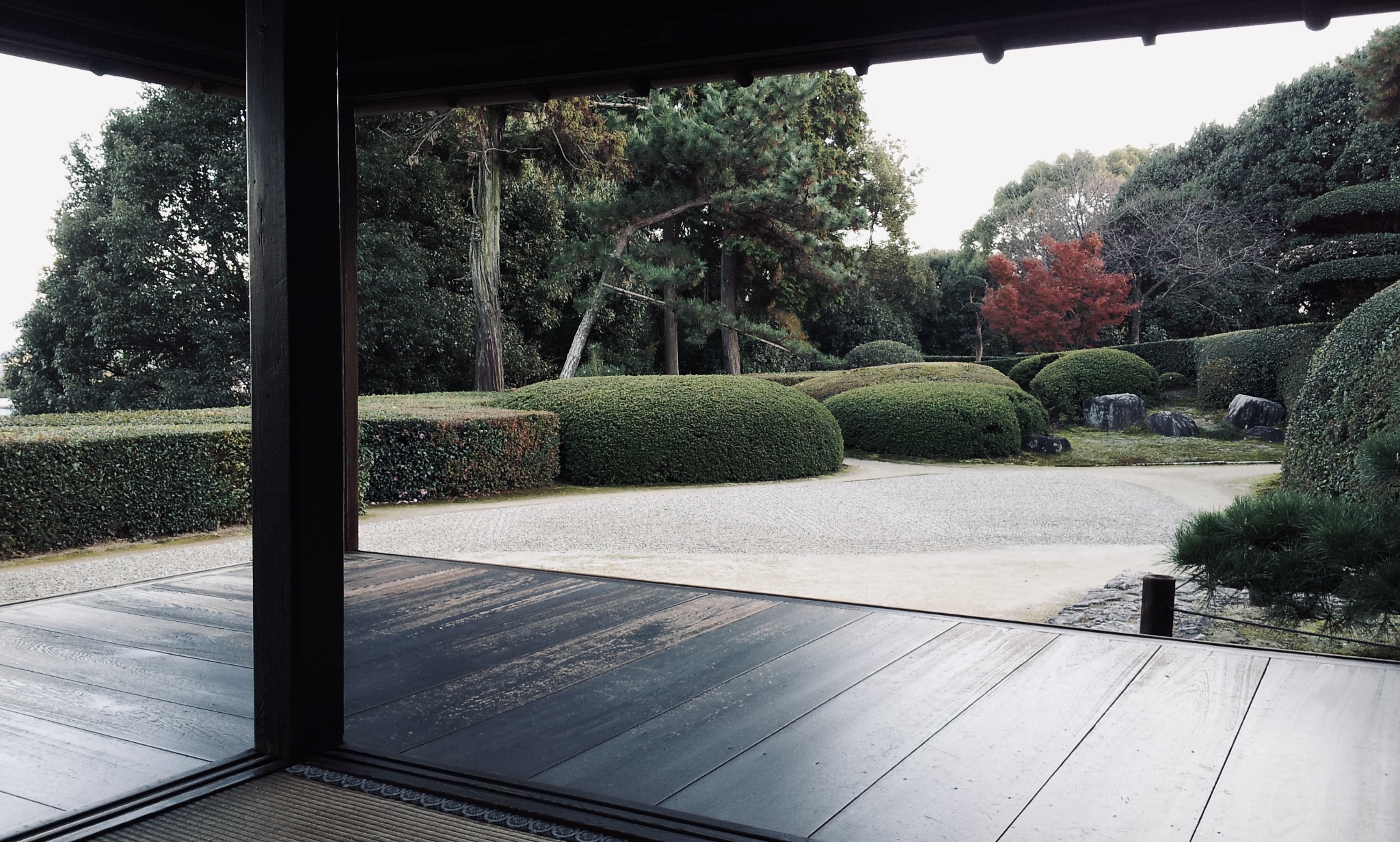 【住宅の豆知識】「明るい家」が全てではない。光と影を設計する日本建築の深い美学